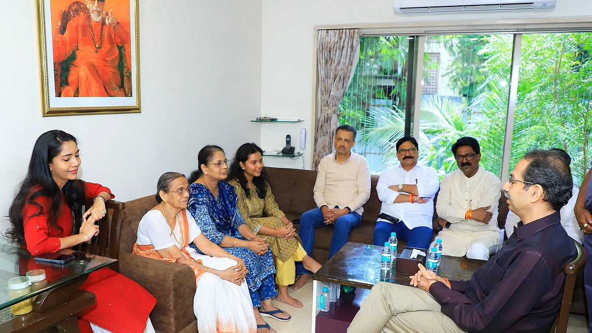 Uddhav Thackeray meets, comforts Sanjay Raut's family