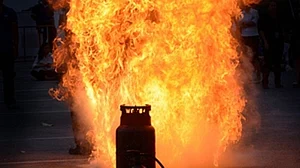 Four die as LPG cylinder explodes on a boat in Ganga river in Patna