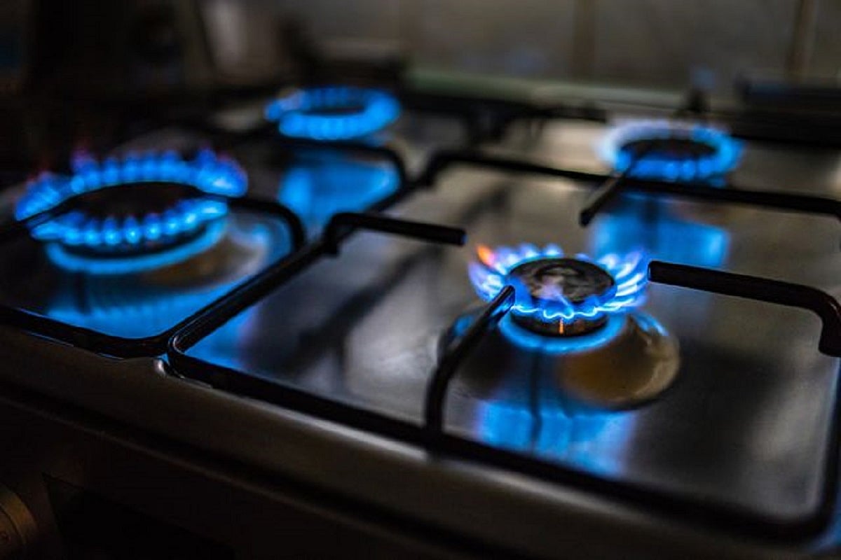 Cooking gas price hiked by Rs 50/cylinder, commercial gas up by Rs 350