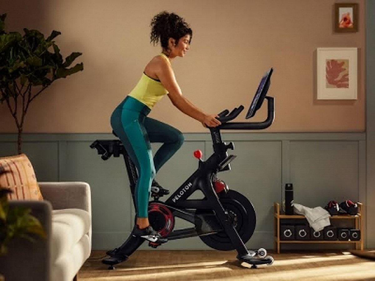 Fitness company Peloton lays off 780 employees, shuts stores