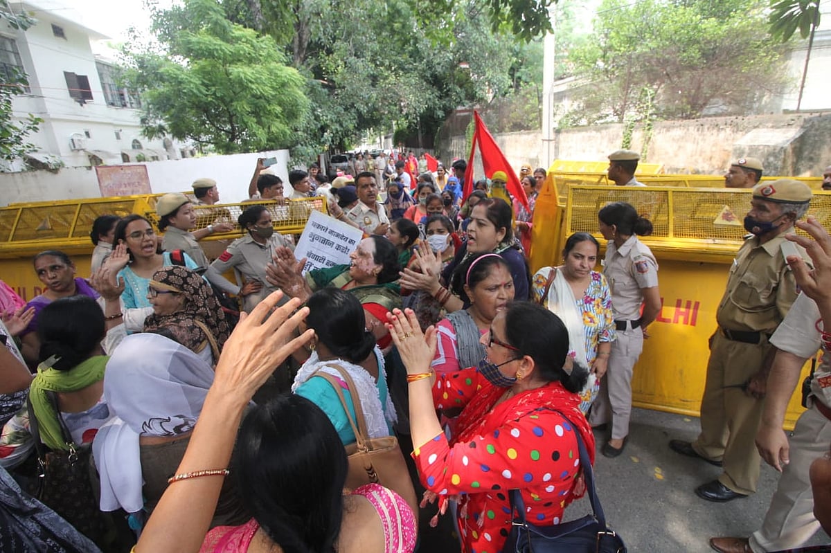 Protesting Anganwadi workers and helpers detained by Delhi Police; no end in sight to woes