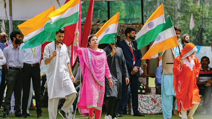 Kashmiri folk artists perform during Independence Day celebrations in Srinagar on August 15, 2018