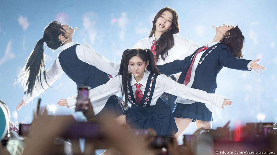 What's behind South Korea's K-pop crisis?