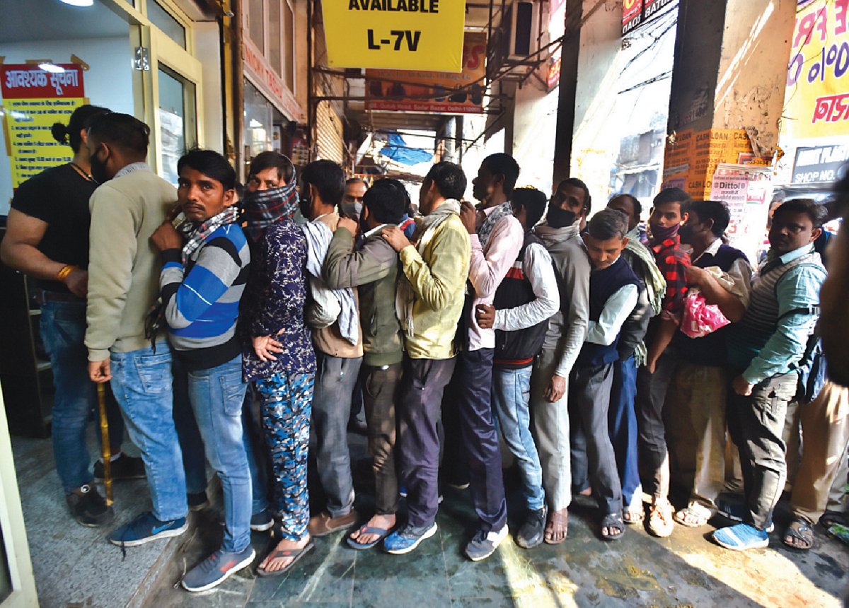Delhi govt extends excise licenses for liquor vendors till Aug 31; LG's nod awaited