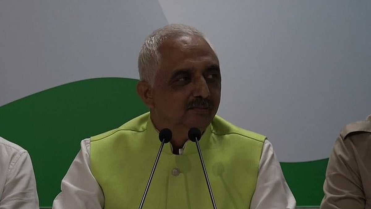 Congress slams govt for taking back money under PM-KISAN by declaring farmers 'ineligible'