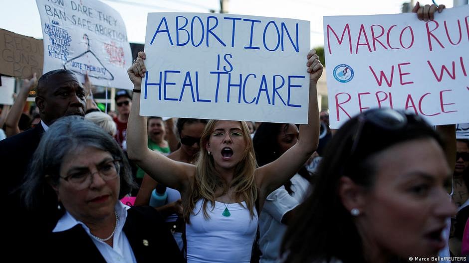 The 5th US Circuit Court of Appeals upheld Texas's ban on emergency abortions, despite objections from President Biden's administration. (photo: DW)