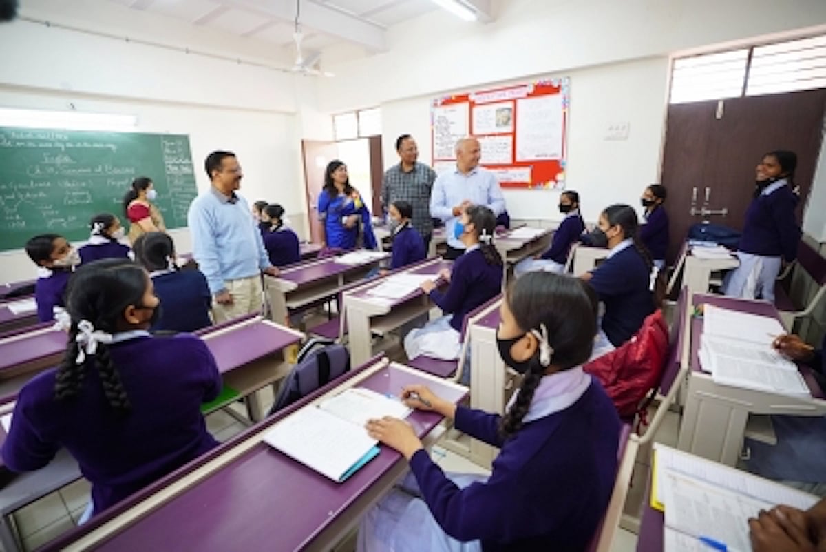 HC notice to Kejriwal govt on PIL regarding Delhi schools