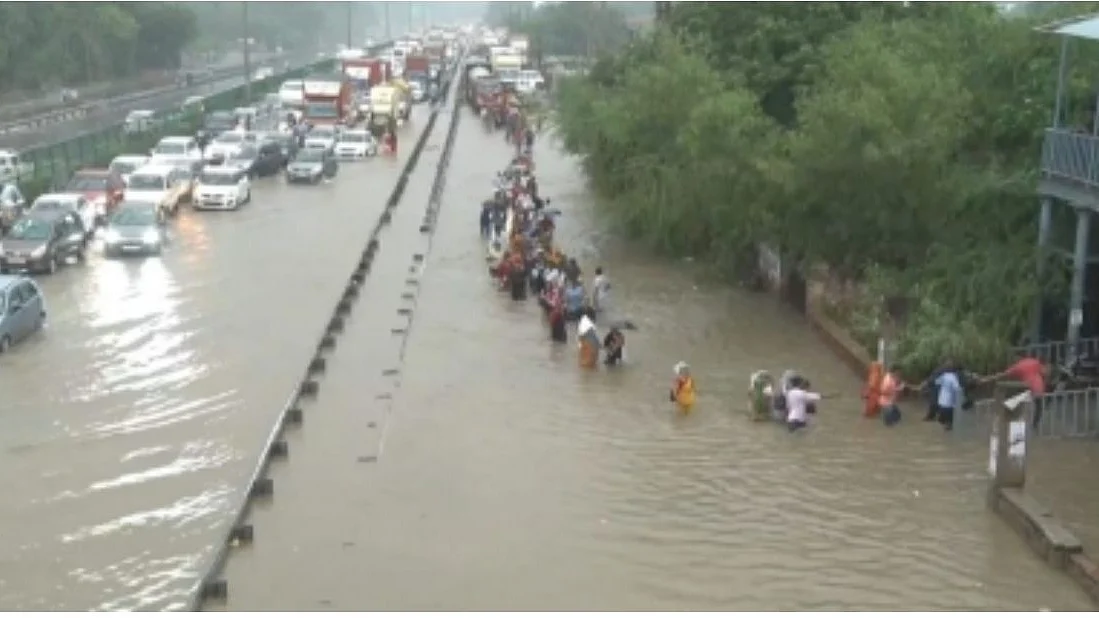 Rain batters Delhi-NCR, more showers predicted, Gurugram issues WFH advisory; schools shut on Friday
