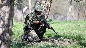 Soldier killed, 4 injured as Army foils Pak BAT attack in J&K's Kupwara