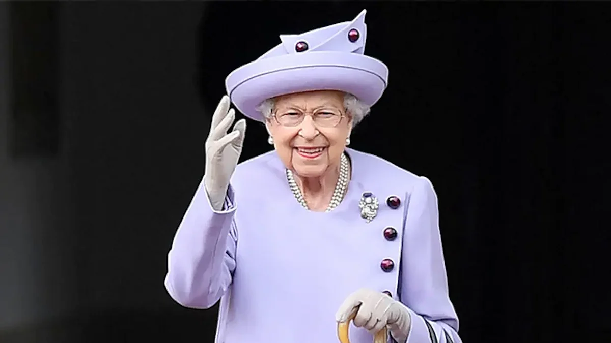 US President Biden leads international tributes to the Queen