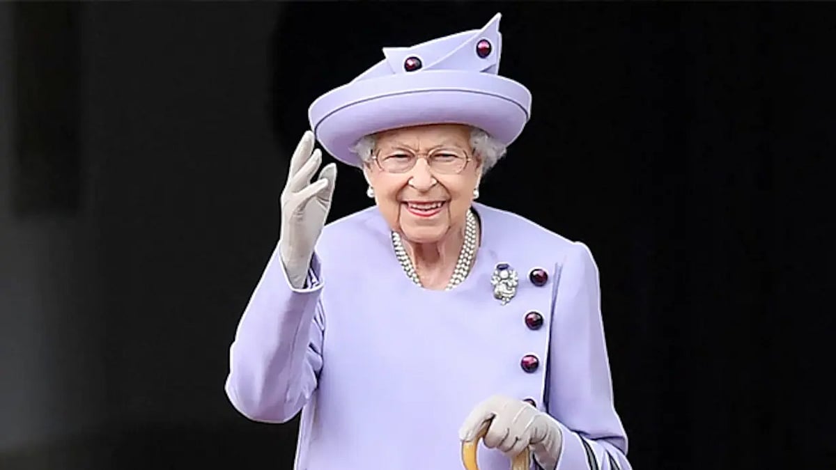 US President Biden leads international tributes to the Queen