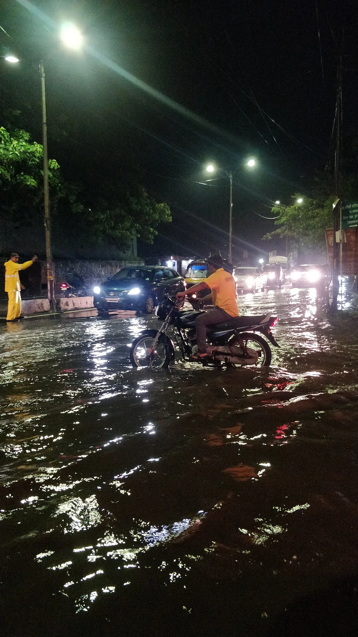 Heavy rains lash Pune, water-logging, tree fall incidents reported