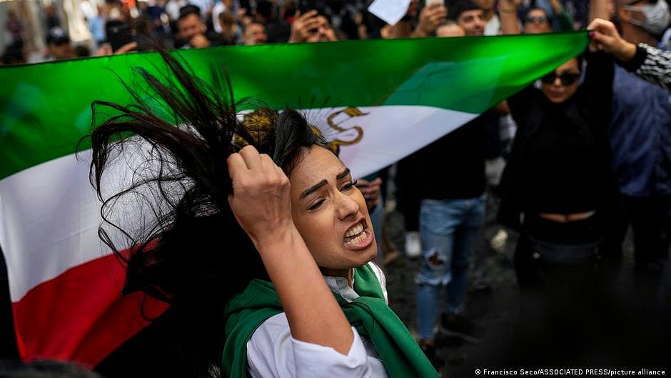 Iran protests in second week amid crackdown, internet blackout and rising death toll