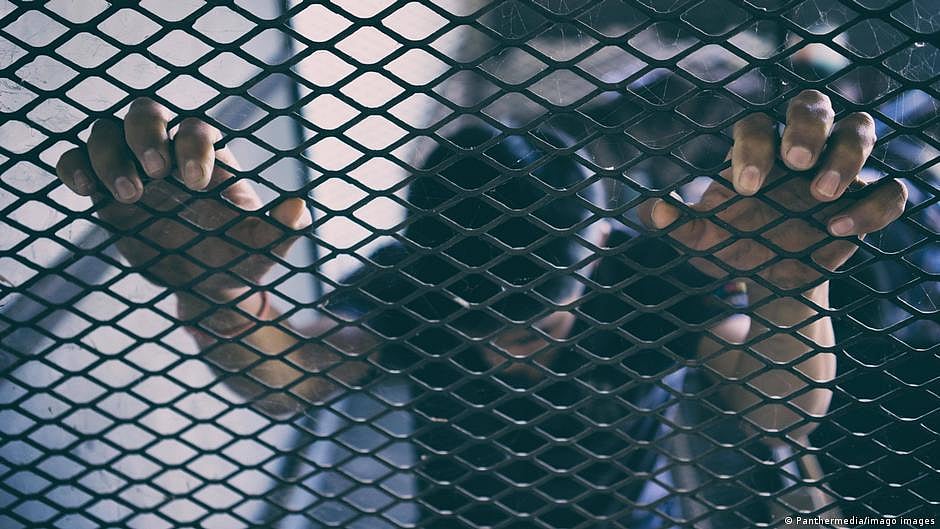 Representative image of a person imprisoned in a jail (photo: DW)