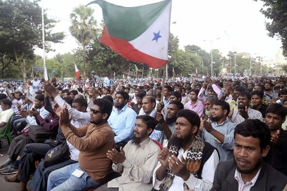 NIA raids: PFI calls for hartal in Kerala on Friday; stages protests