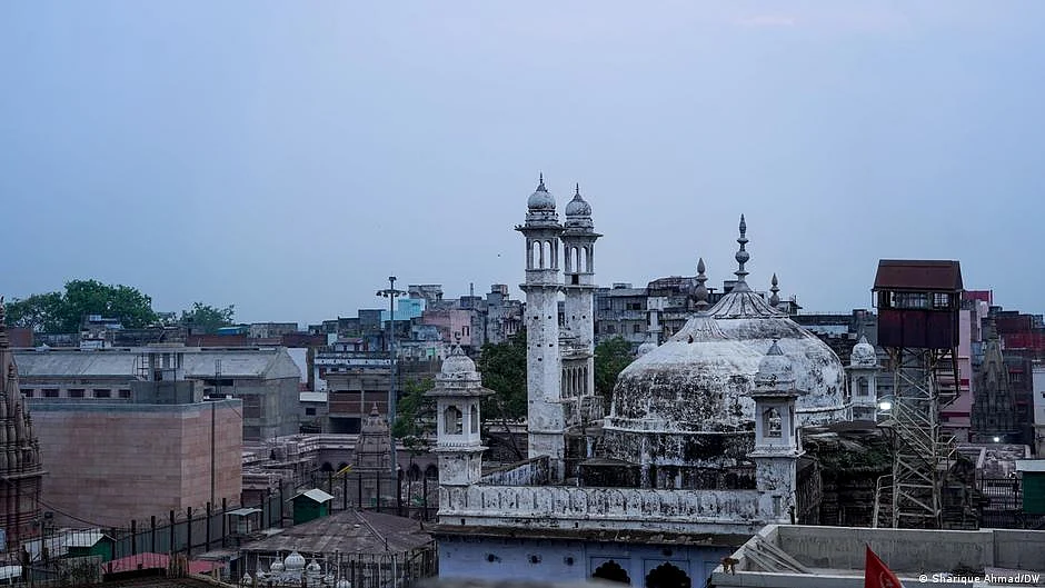 On 31 January, the Varanasi district court had ruled that a priest can perform prayers before the idols in the southern cellar of the Gyanvapi mosque.(photo: National Herald archives)