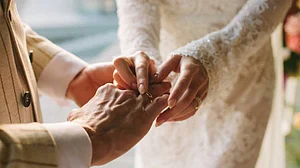 Marriages in China decline to lowest numbers since 1986
