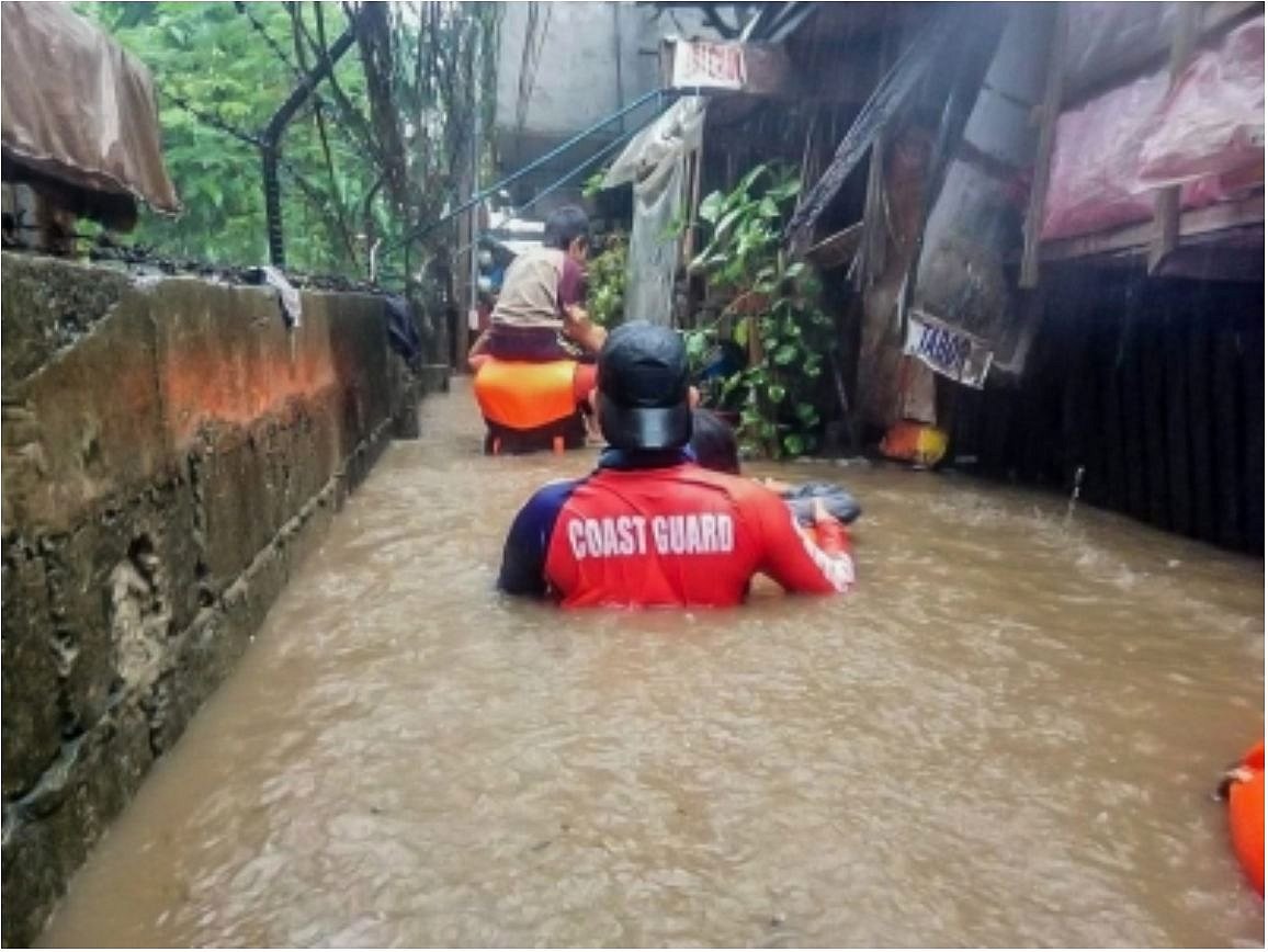 Super typhoon Noru slams Philippines, kills 5
