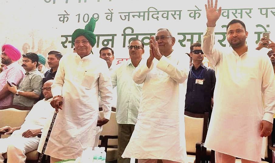 Bihar CM Nitish Kumar and (from left) Sharad Pawar, OP Chautala Tejashwi Yadav at INLD rally in Fatehabad on Sunday 