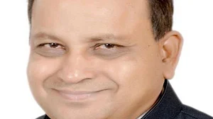 Maharashtra: Farm panel chief sacked for inviting PM to meet dead farmer's kin