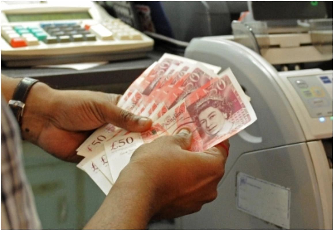 UK pound falls to 37-yr low against US dollar