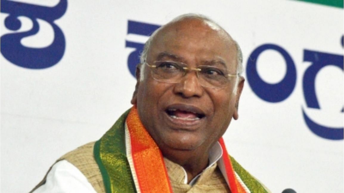 Govt should solve hunger problem than discrediting bodies: Kharge