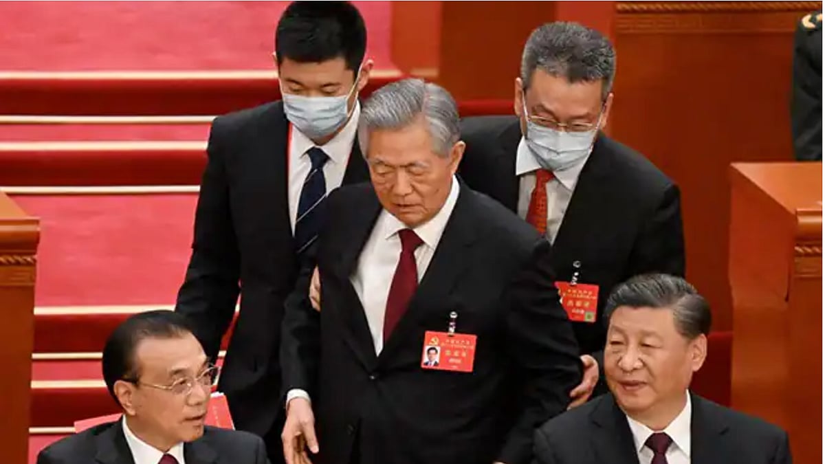 High drama marks closure of China's key Communist Party Congress as ex-president Hu escorted out