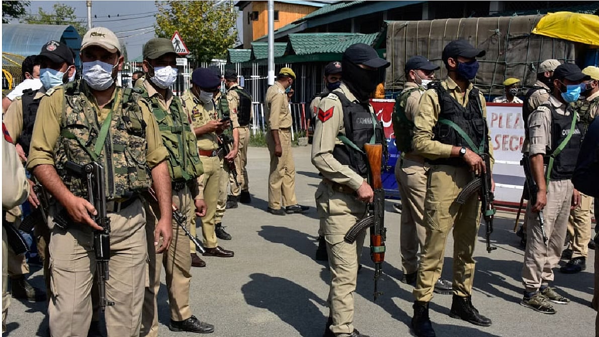 10 Kashmiri Pandit families leave their village in Shopian fearing target killing
