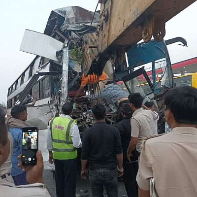 1 dead, 5 injured in bus-truck collision on Delhi-Jaipur Expressway