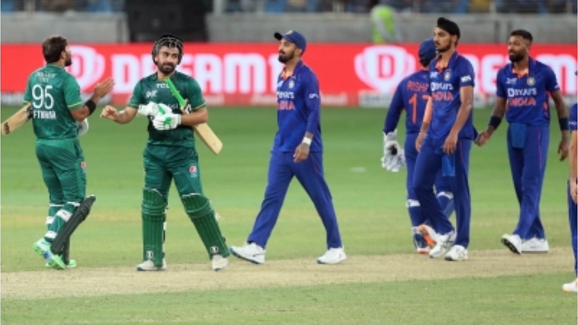 As India brace to face Pakistan, a SWOT analysis of the two rivals