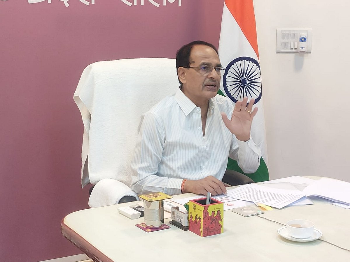 Life-threatening potholes on Bhopal's roads prompt CM to order repairs
