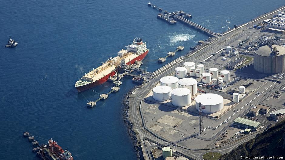 European LNG cargo diverts to Asia as gas prices soar, Hormuz traffic dwindles