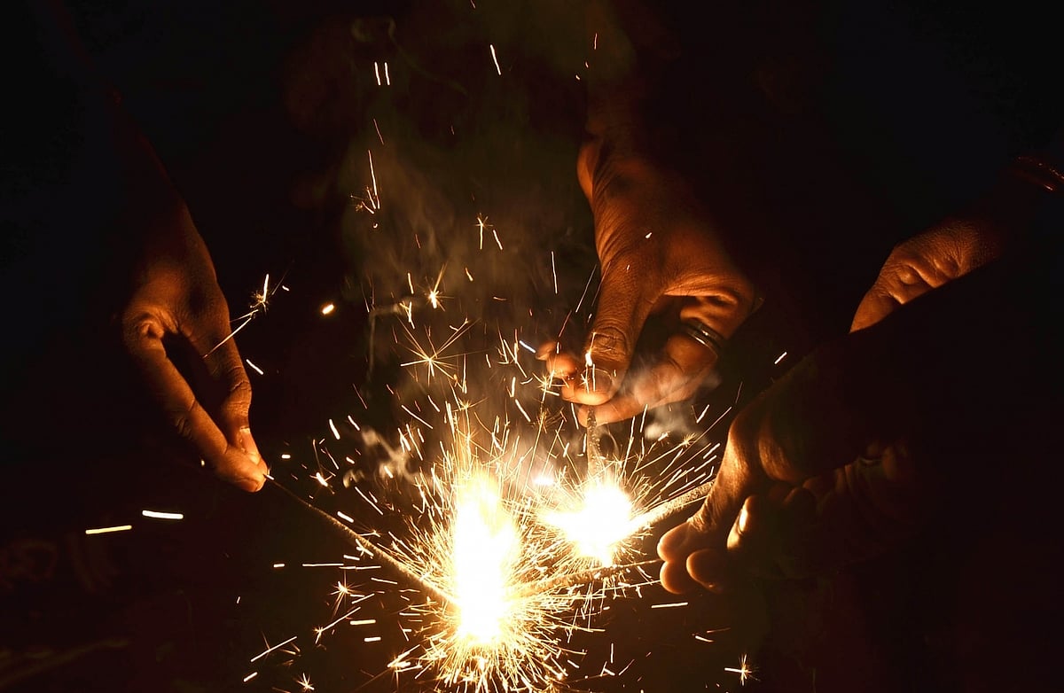 Two groups clash after dispute over bursting crackers in Ghaziabad