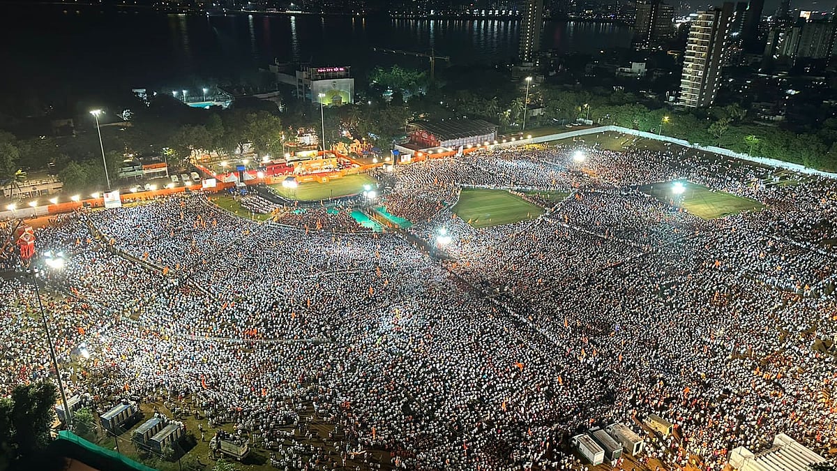 A massive crowd gathered for Uddhav Thackeray's Dussehra rally at Shivaji Park