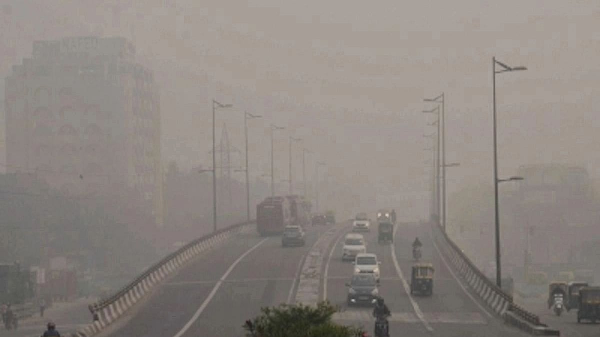 Delhi air quality 'very poor' for third day on trot; primary schools to reopen on Wednesday
