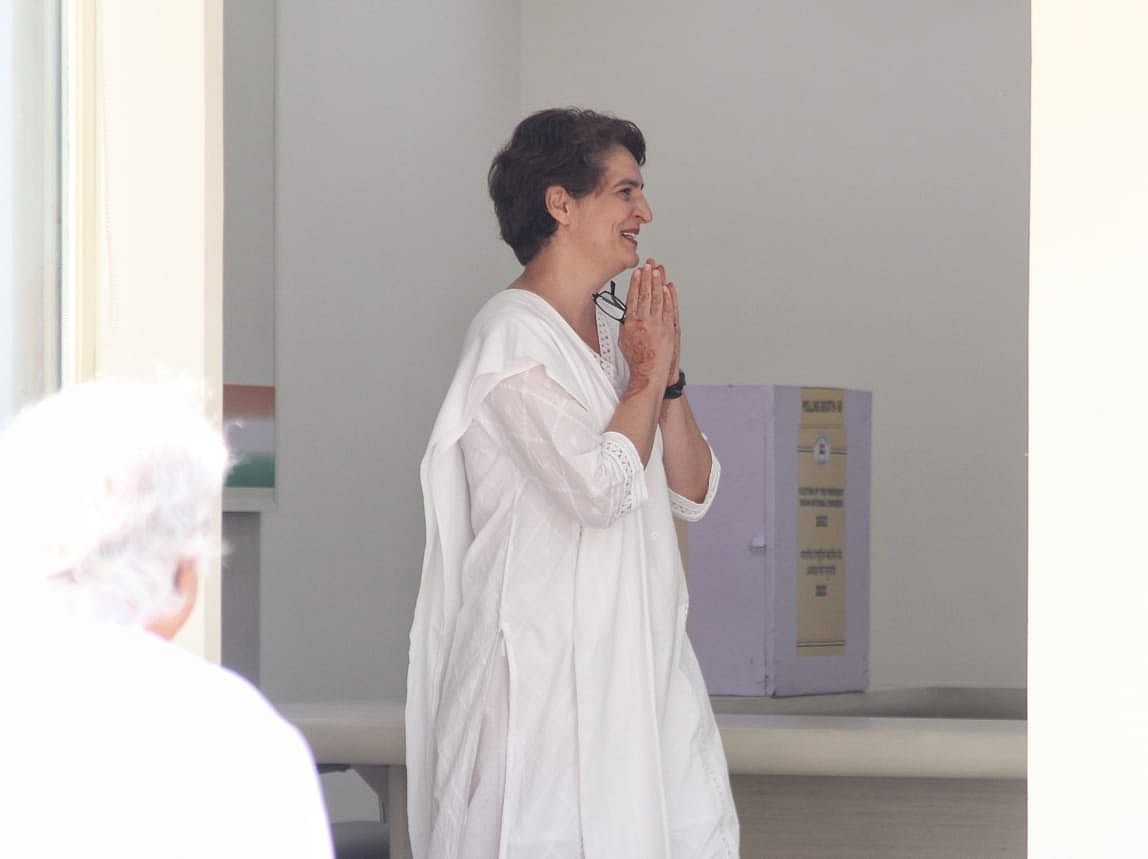 Congress presidential polls: Senior leaders including Sonia Gandhi, Manmohan Singh cast their votes