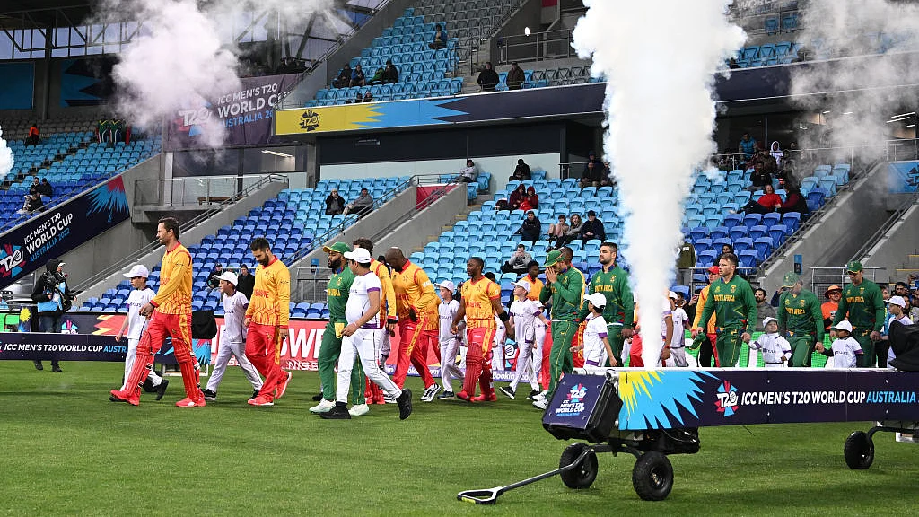 Rain beats South Africa in World Cup, again