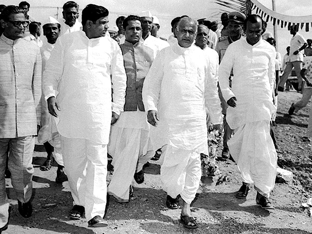 Dharam Singh, Devraj Urs and Mallikarjun Kharge during an election rally in Gulbarga, 1976