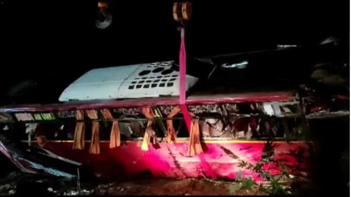 Nine dead in bus accident in Kerala's Palakkad