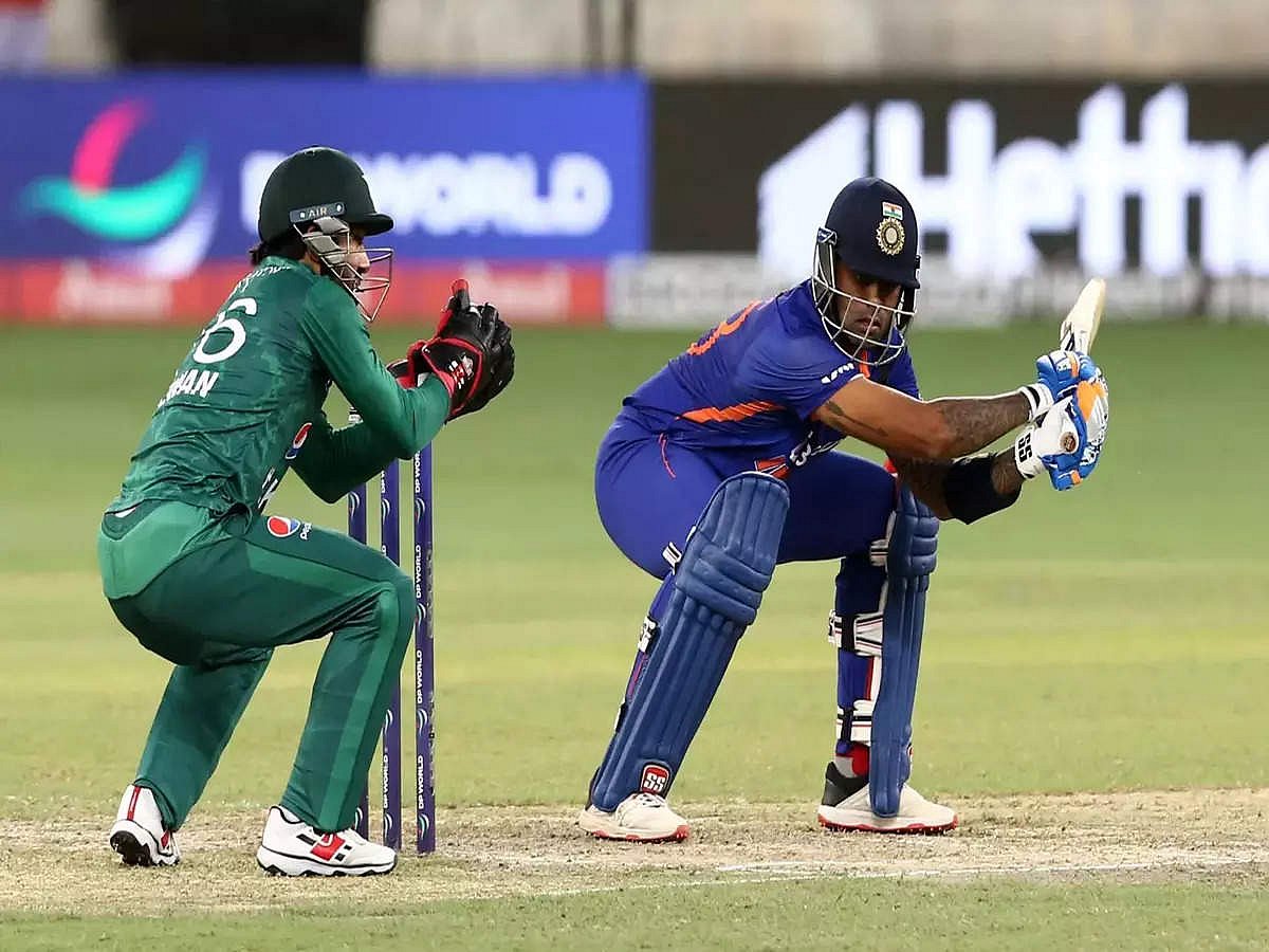 T20 World Cup: Buttler, Babar pick Suryakumar, Shadab as their 'Player of the Tournament'