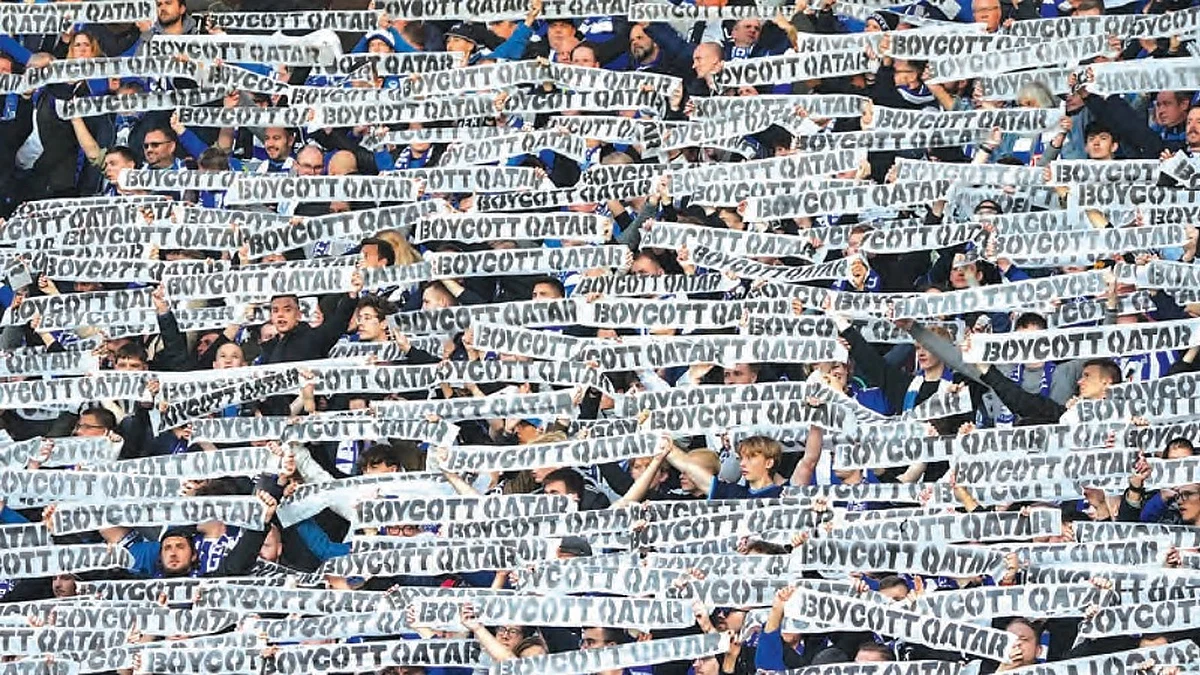 Hertha’s fans demonstrate in Berlin with banners for a boycott of the World Cup in Qatar, 12 November 2022.