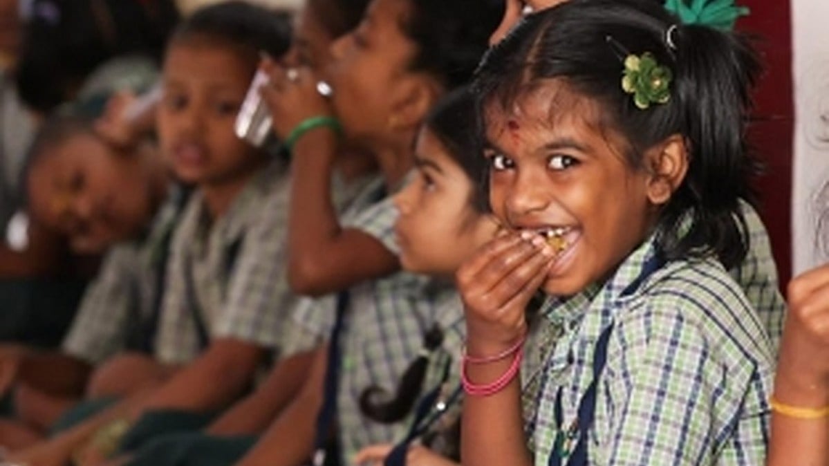 Stalin launches a free breakfast scheme for students