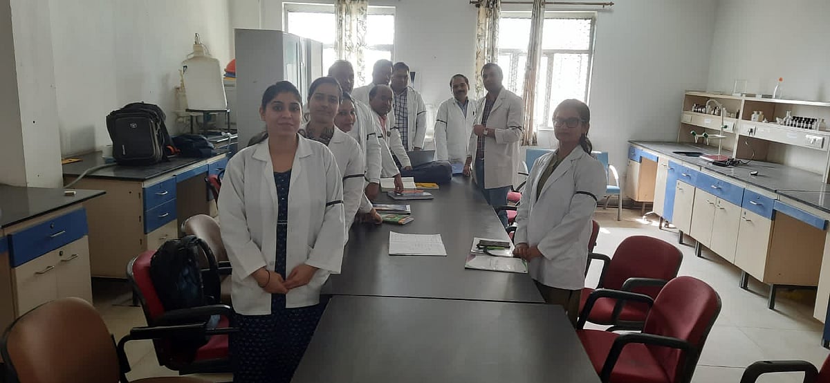 Doctors in Delhi wear black ribbon in solidarity with Haryana MBBS students protesting bond fee