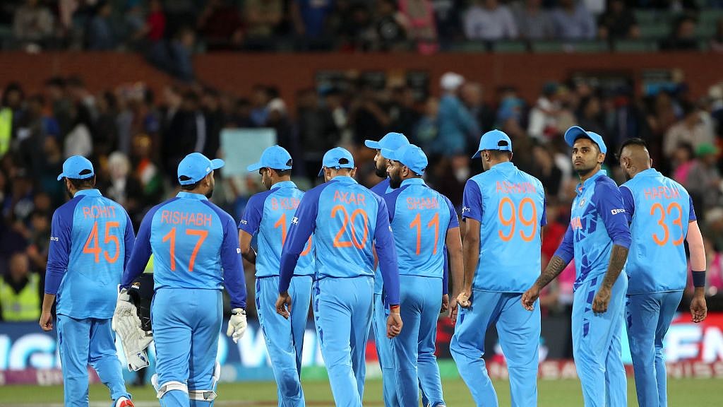 Fan Gyan aplenty on Whatsapp after India rout -- few funny, some nasty; all making a painful point