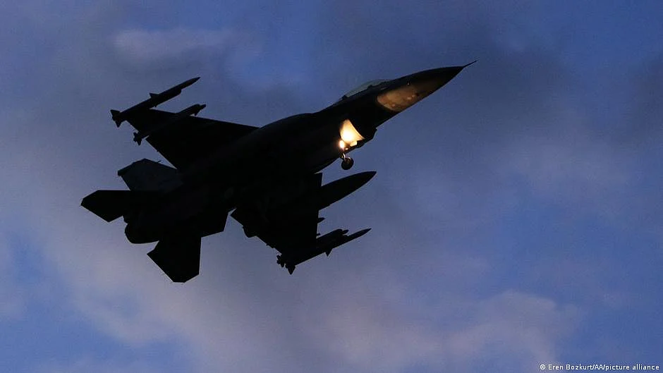 Turkey air strikes hit northern Syria, Iraq
