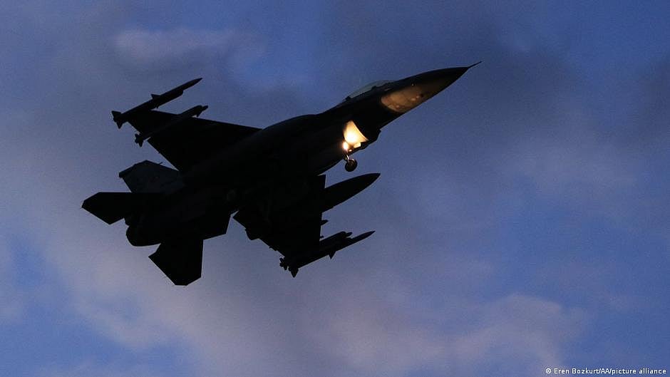 Pakistan launches air strikes on Afghanistan; Kabul reports 9 civilian deaths 