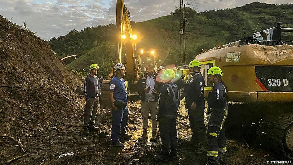 China: Landslide traps at least 47 people; 2 killed