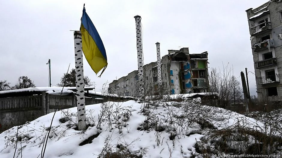 Russia rains down 120 missiles on Ukraine in biggest attack for weeks