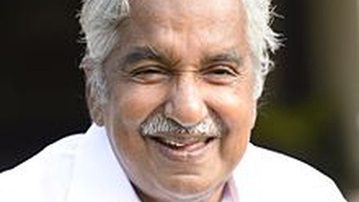 CBI gives clean chit to Oommen Chandy in sexual exploitation case
