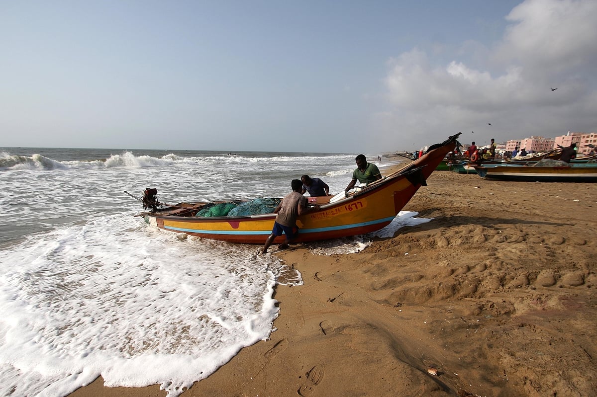 IMD warns fishermen against venturing into sea